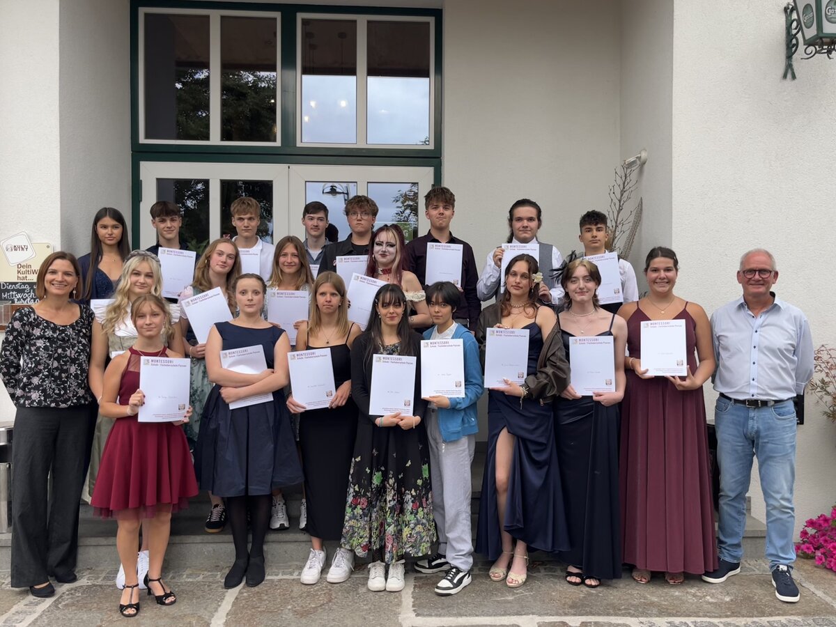 Abschlussschüler 9. Klasse Montessori Passau 2025